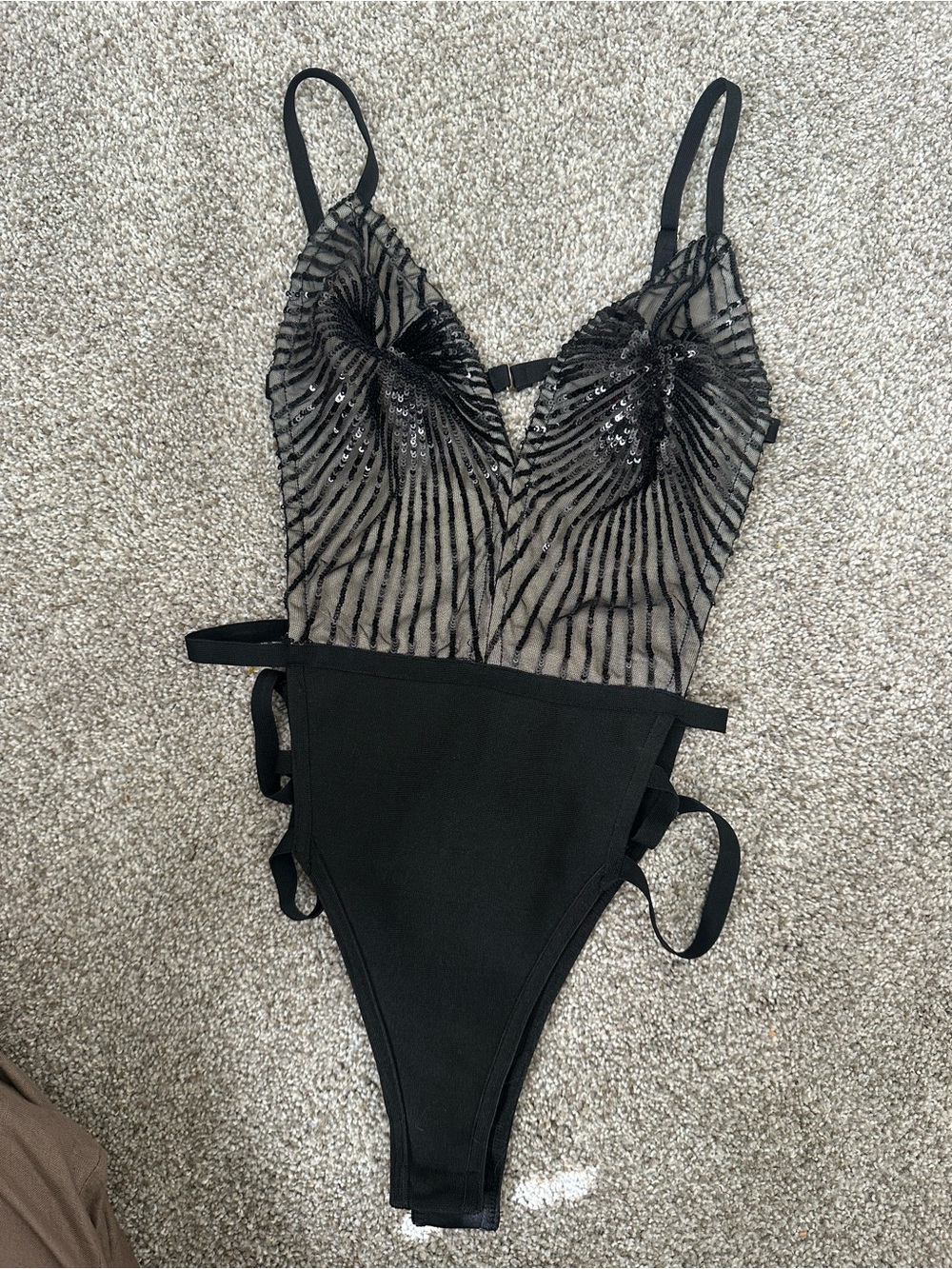 superdown Black Top with Label Detail